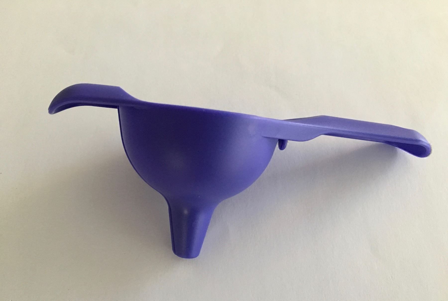 Tupperware Altri elettrodomestici e apparecchi d’epoca: Tupperware Mini-Trichter – Nuovo (secondo la descrizione) da Kaufdorf venduto da bambulka22