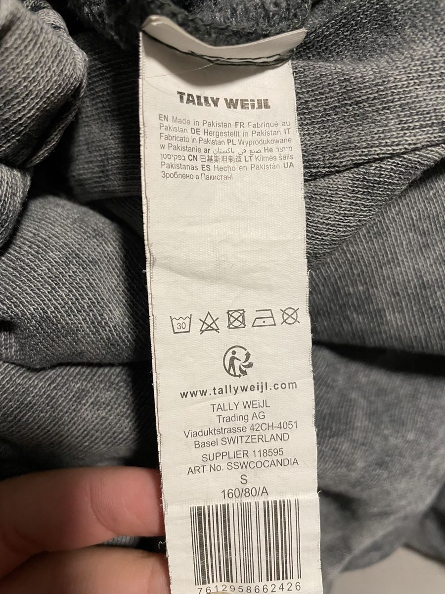 Maglioni & Felpe: tally weijl Rollkragenpullover Grau verdient 2Chance – Usato da Schnottwil venduto da sml_29t8 6