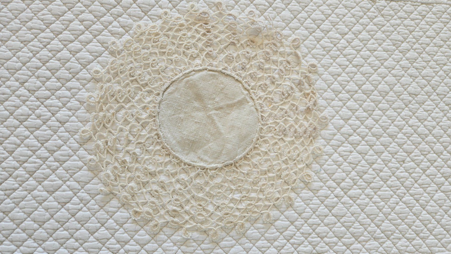 Sottobicchieri: Spitzendeckchen Spitzendeckeli Spitze Shabby Chic Frivolitee – Usato da Gossau ZH venduto da LeoniesDeko 4
