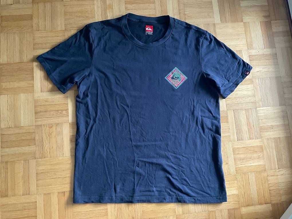 Quiksilver T-shirt: Quiksilver T-Shirt – Usato da huttwil venduto da care.b