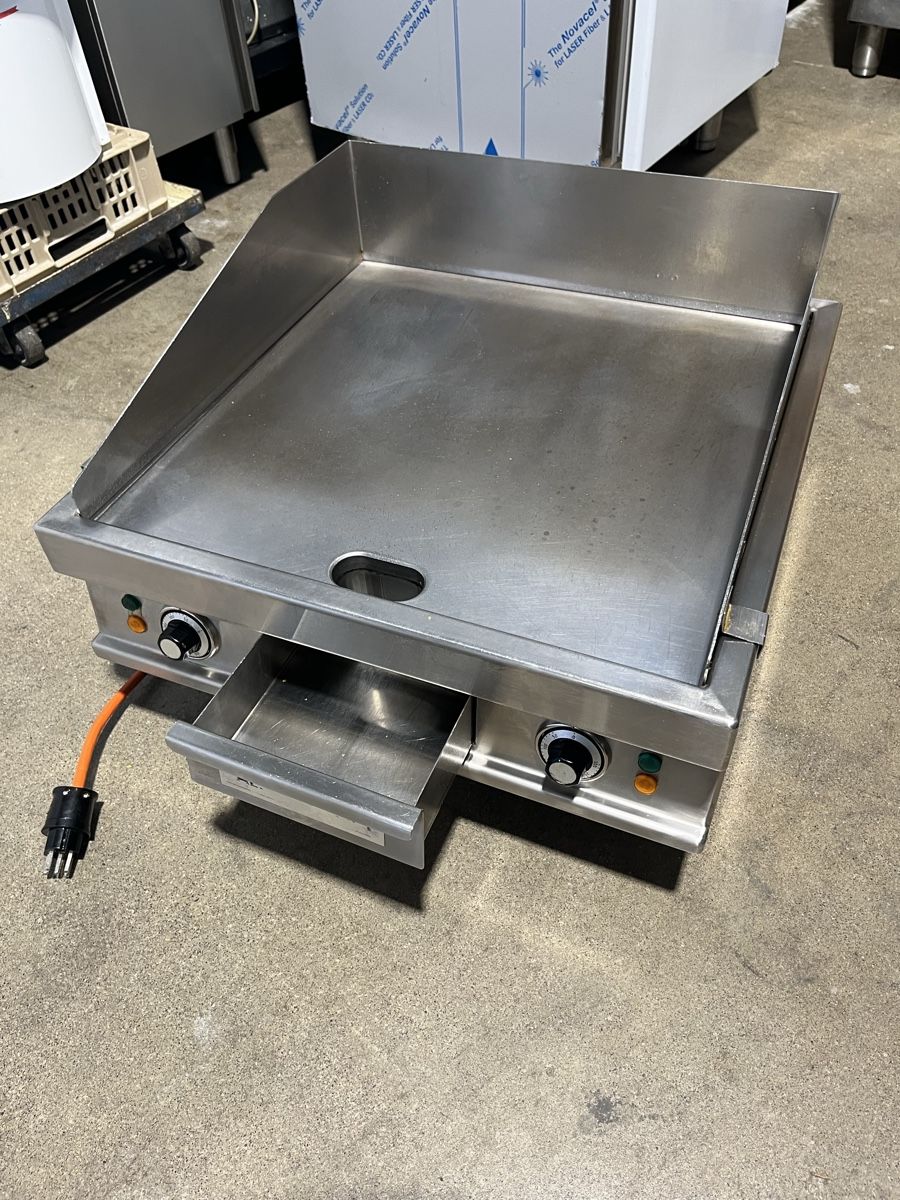 Griglie: Professionelle Aeschlimann Grillplatte MA6000F, Top! – Usato da Wohlen AG venduto da Moh80 3