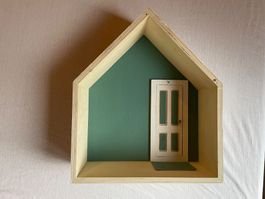 Wichtelhaus, mit Türe und Karton-Rückwand