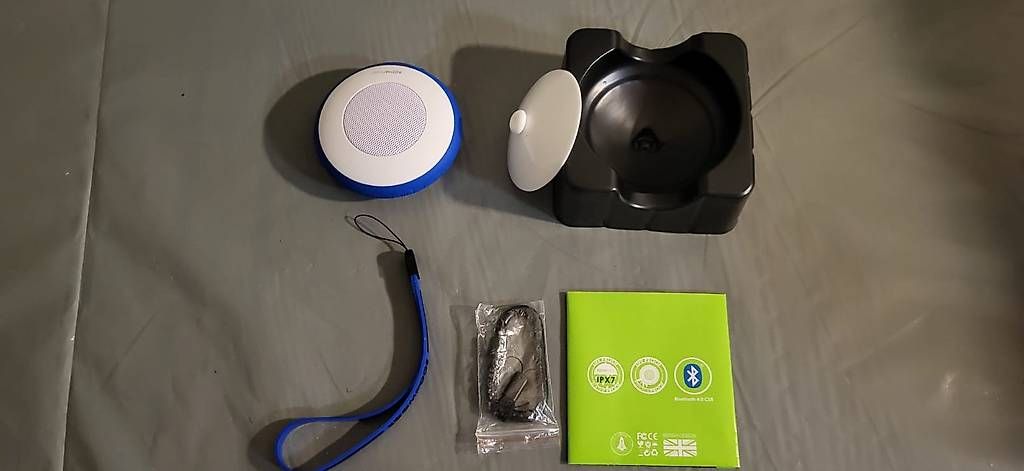 Haut-parleurs: Boompods Aquapod Bluetooth Speaker Kit, waterproof Blue – Neuf avec emballage d'origine à Curio par mia_vb5z 1
