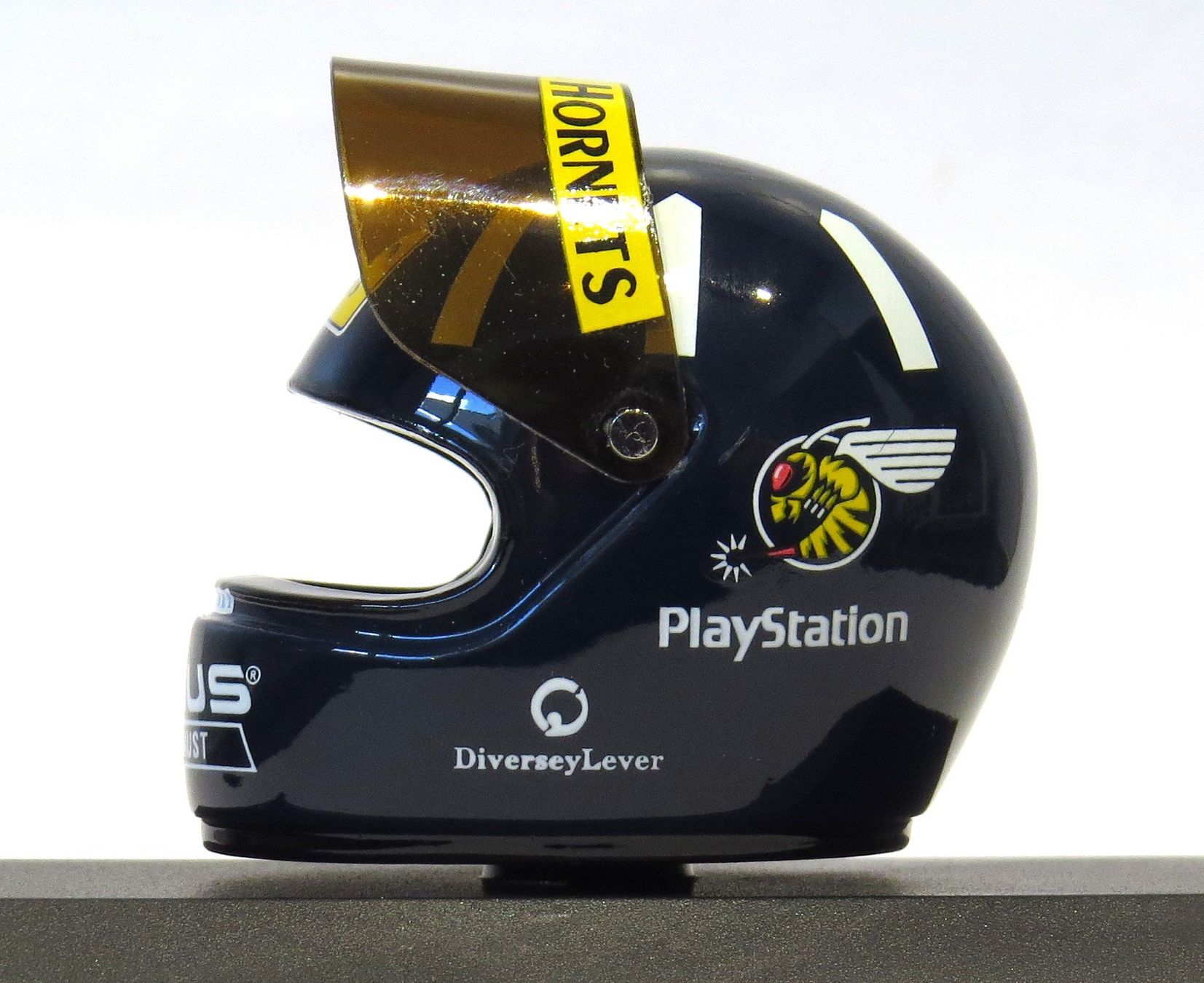 Minichamps Modellautos: 1:8 Helm von Damon Hill F1 – Neu und originalverpackt aus Ettingen von campione_1