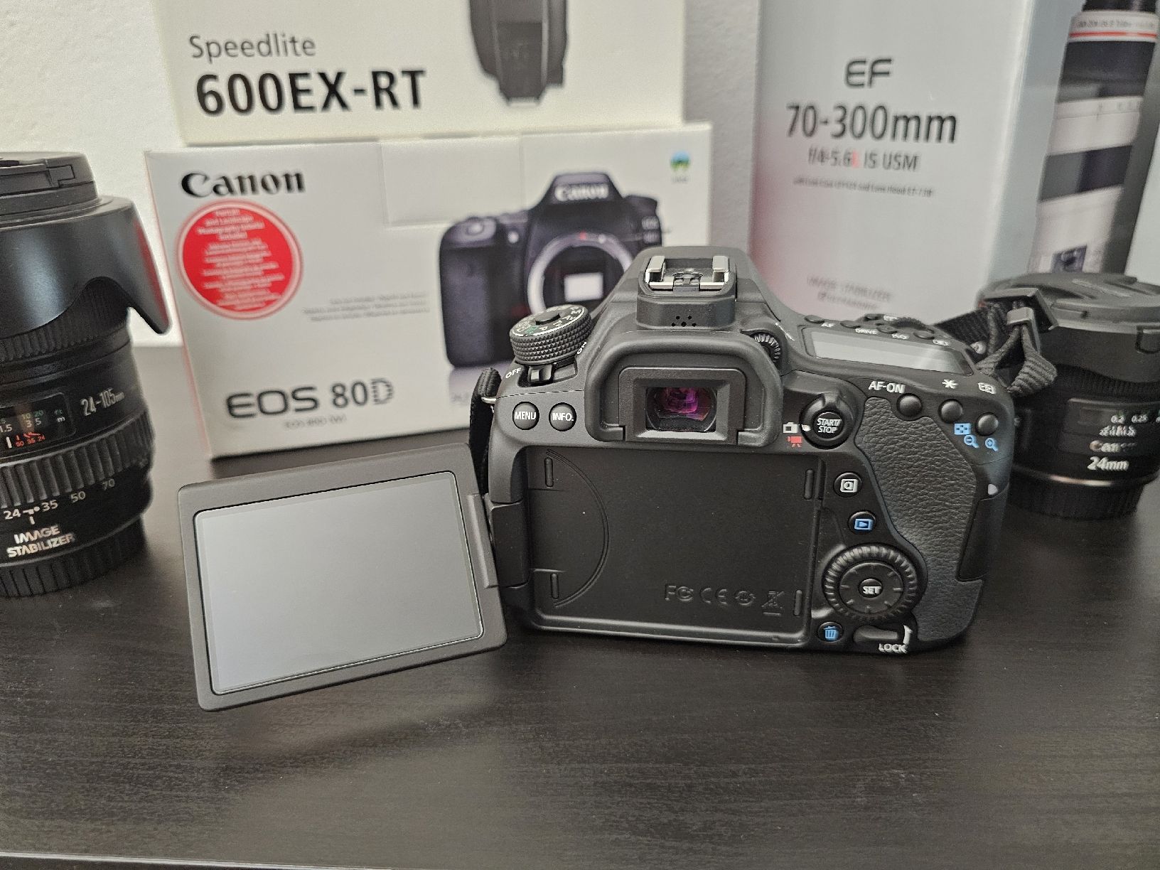 Canon Appareil photo: Canon EOS 80D mit viel Zubehör – D'occasion à Rubigen par Dosii 1