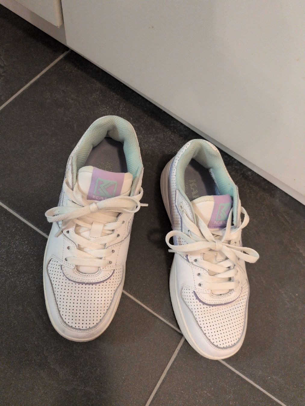 Chaussures hommes: Sneaker Karl Kani Gr. 39 – D'occasion à Untersiggenthal par Naomi4 2