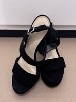 Schwarze Sandalen Plateau Absatz Charles & Keith Grösse 39