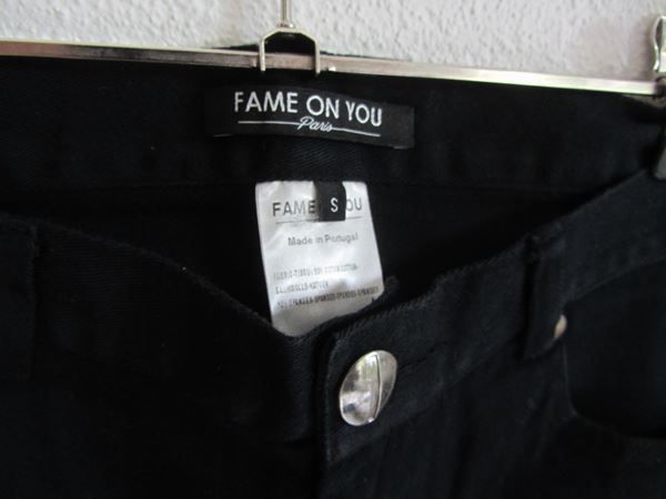 Jeans: FAME ON YOU Paris - Jeans schwarz S – D'occasion à Zürich par Diazaio 2