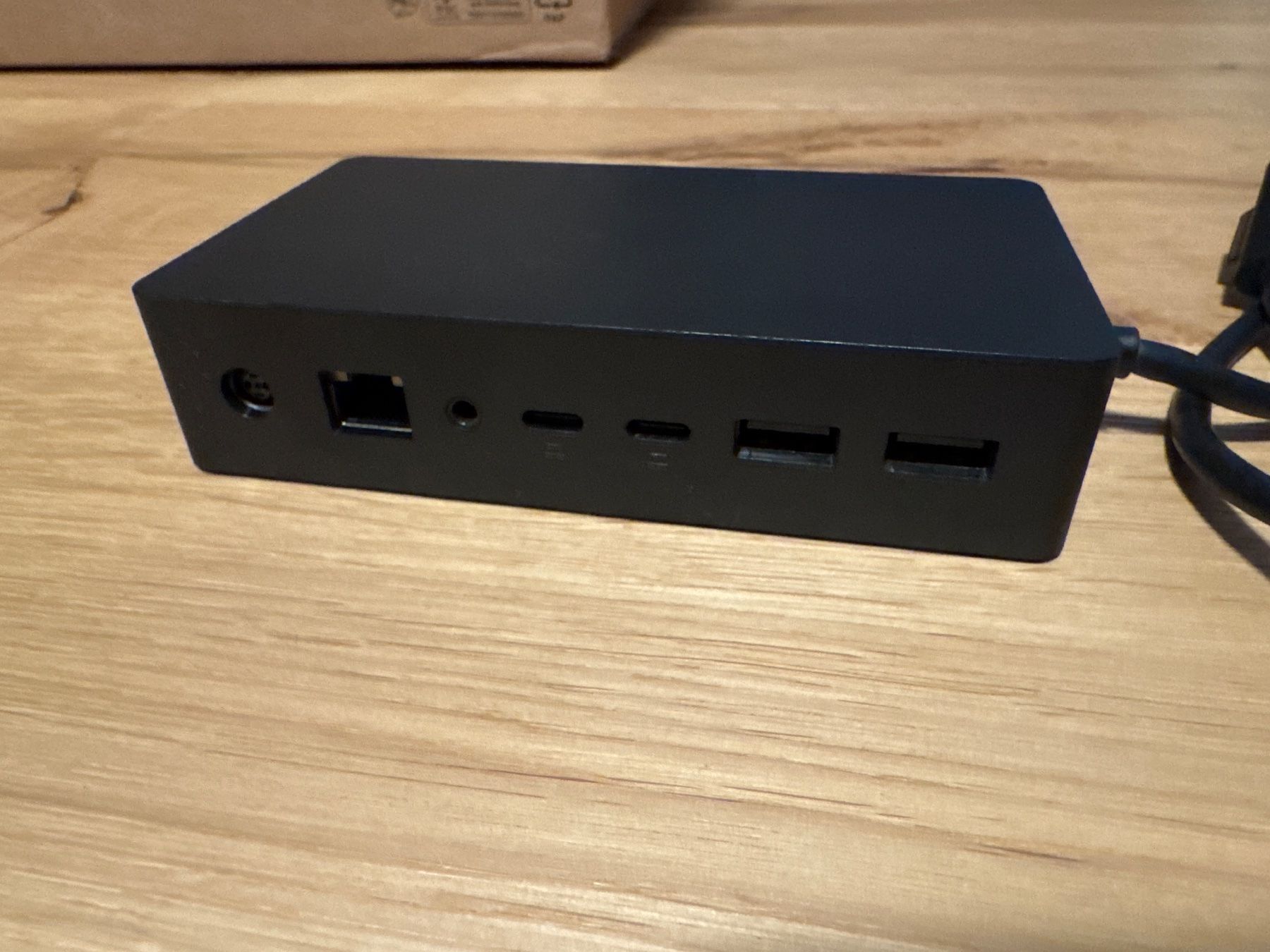 Microsoft Dockingstation: Microsoft Surface Dock 2 inkl. 2 Stk. DisplayPort Kabel – Gebraucht aus Zofingen von dDawge 2