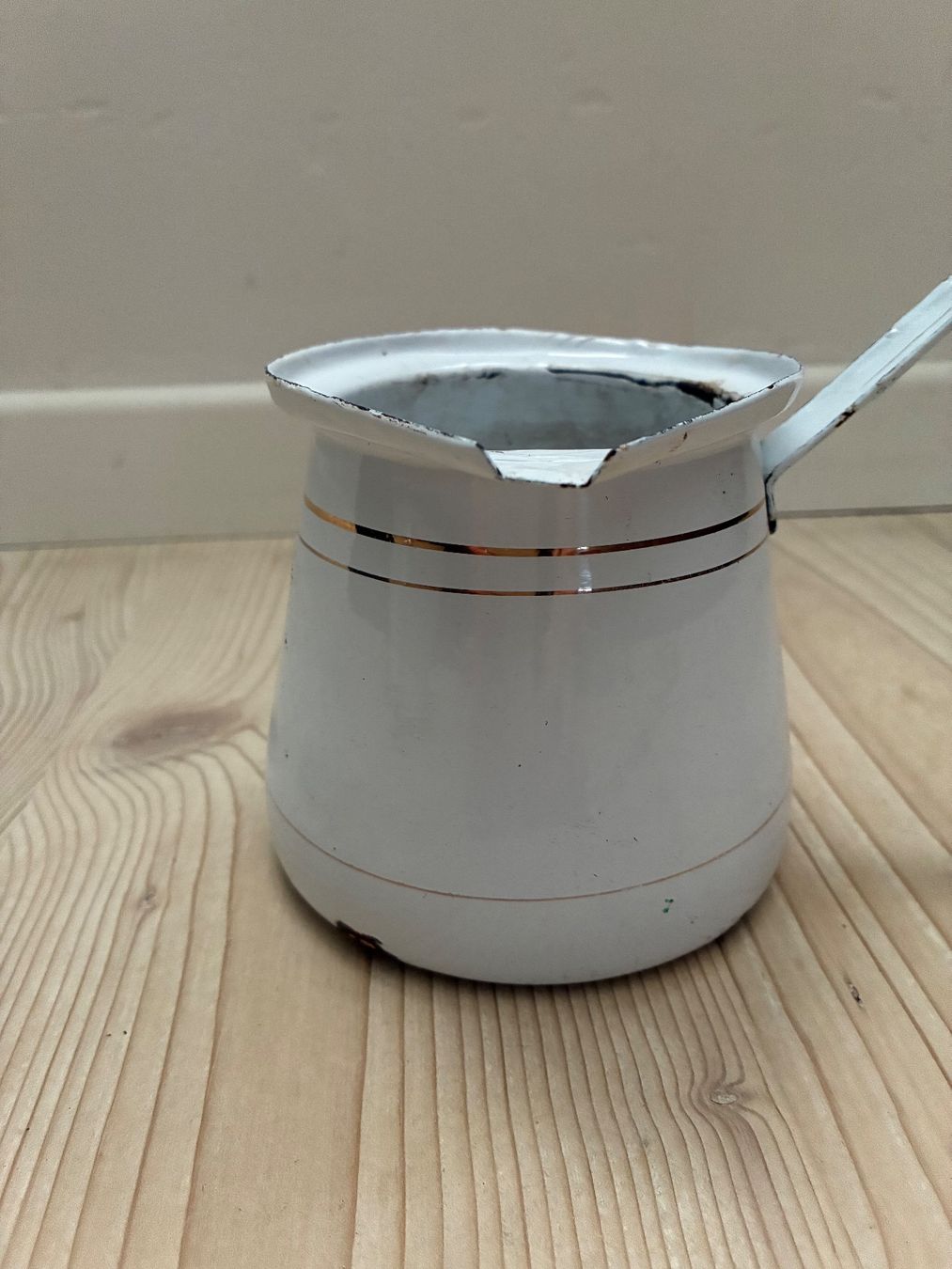 Teiere: Altes Emaille Kaffeekännchen – Usato da Steffisburg venduto da Reitschel5 5