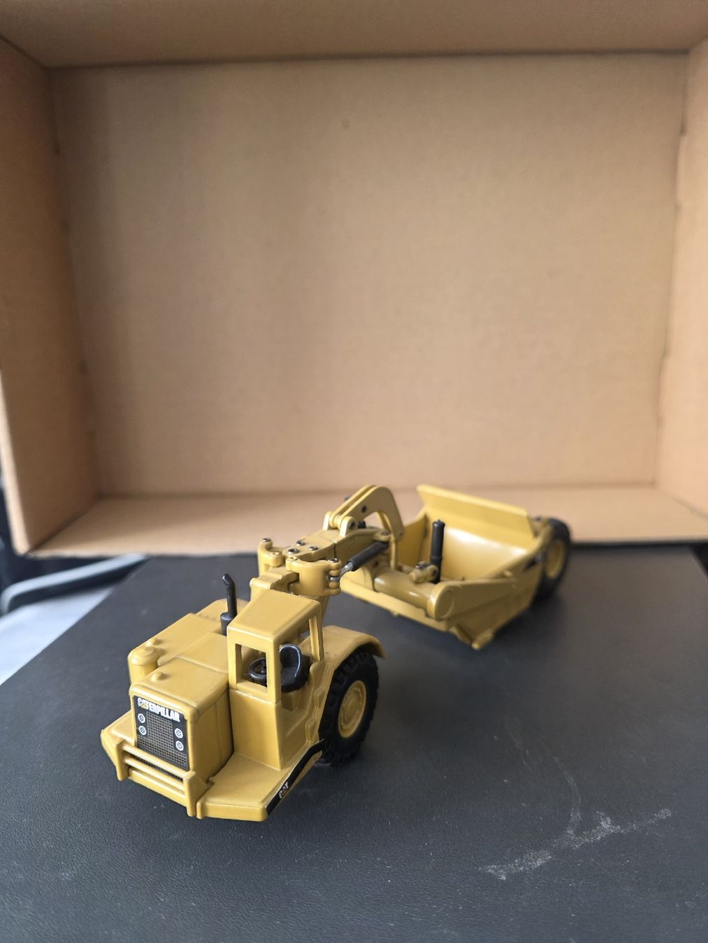 Joal Kit di modellismo & Modellini statici: Caterpillar 631 – Usato da Mosnang venduto da Fischli730 1