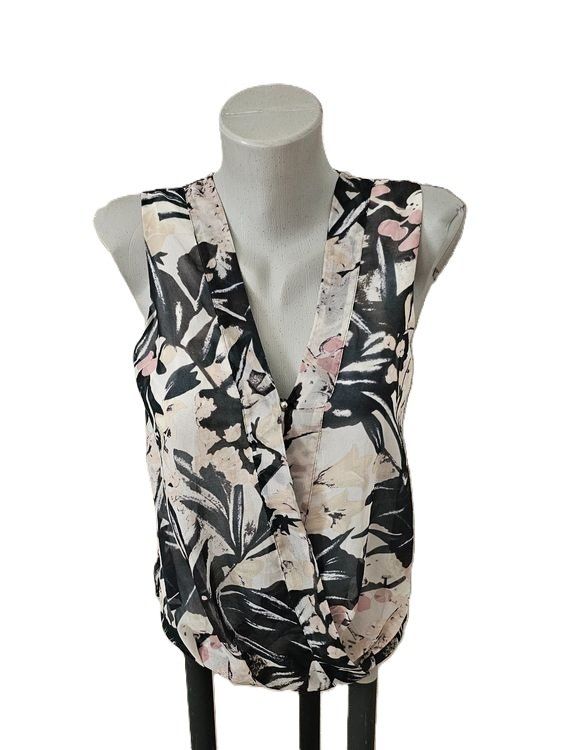 H&M Tops: Blusen Shirt / Top Gr. 34 H&M – Gebraucht aus Füllinsdorf von Sunnebliemli7 1