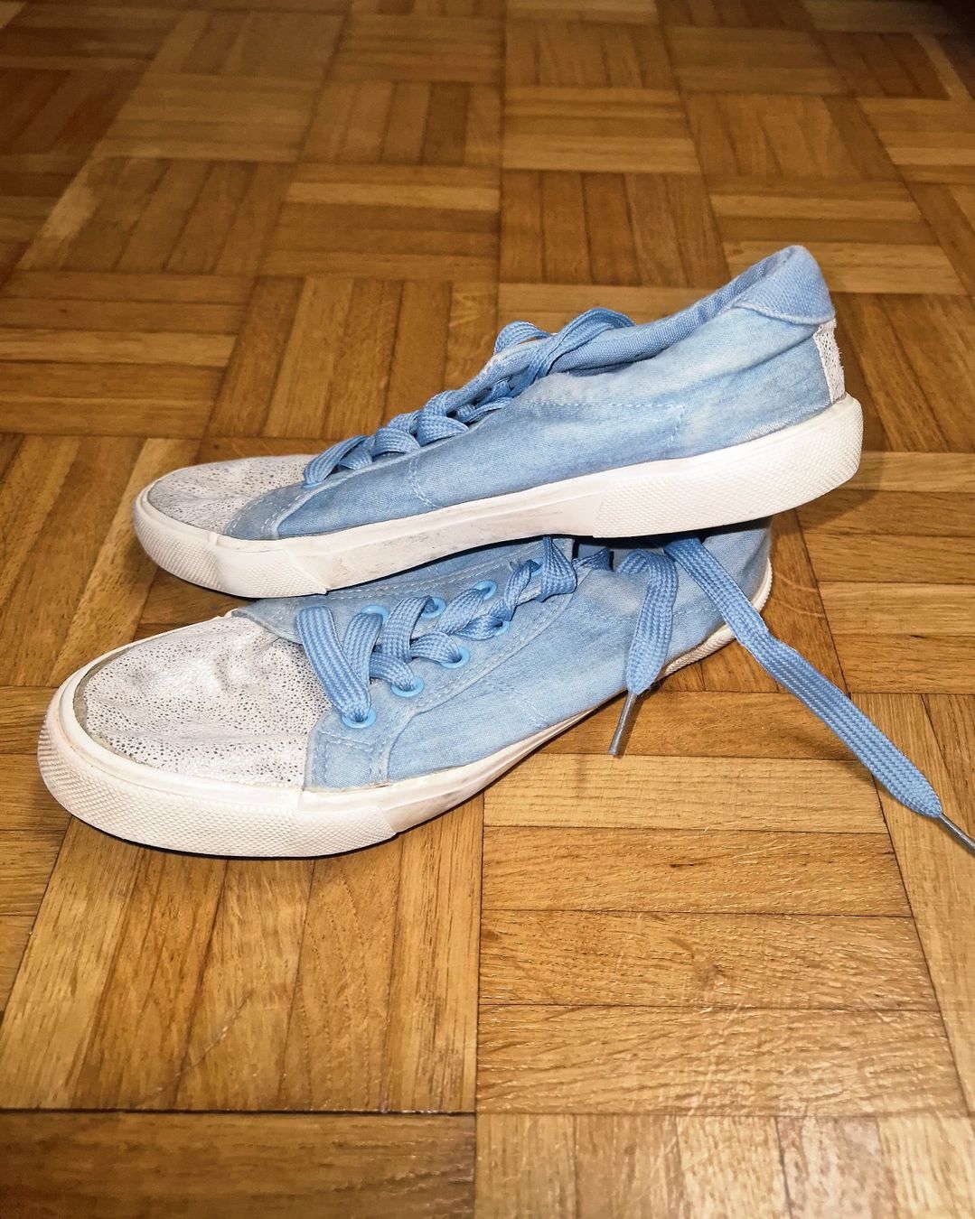 Scarpe per ragazze: Turnschuhe Grösse 34 – Usato da Stüsslingen venduto da white_angel86 2