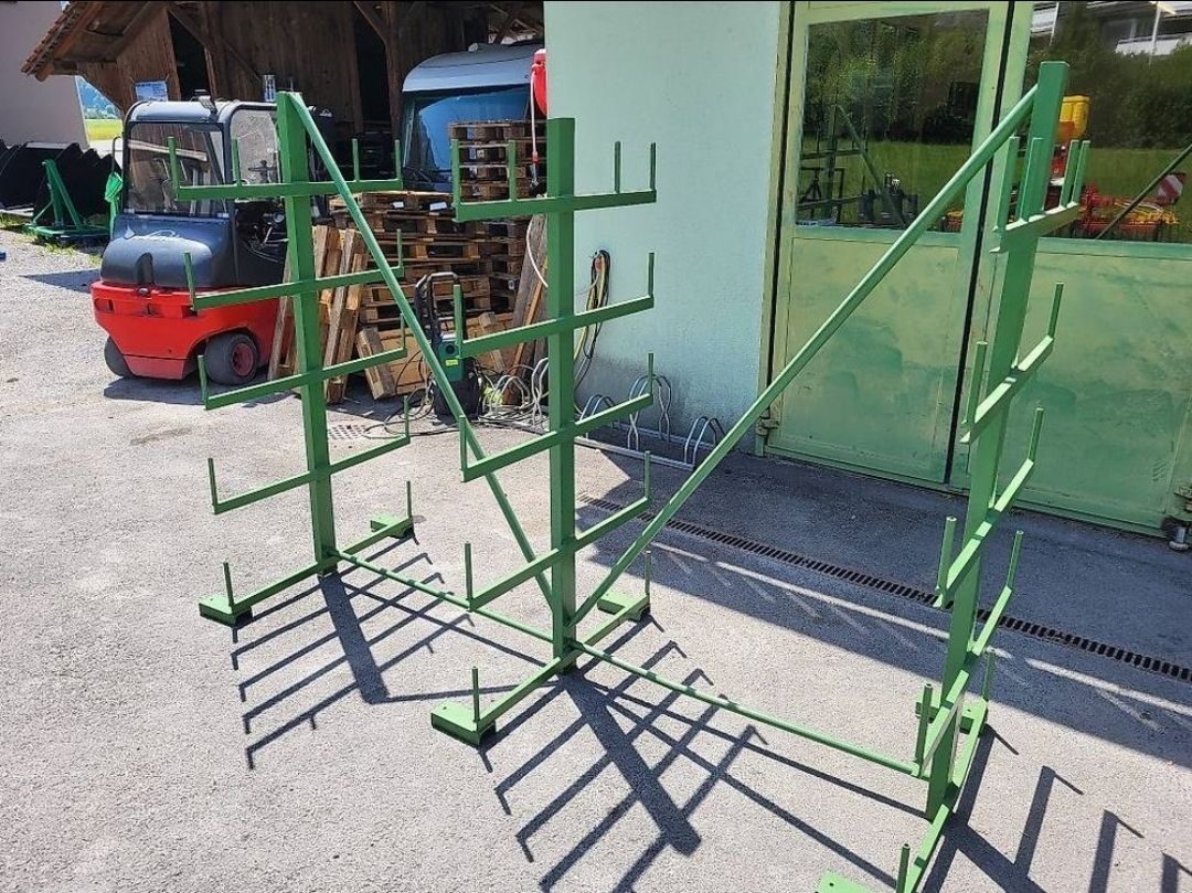 Scaffali: Kragarm Gestell Freistehend – Usato da Gurzelen venduto da EliasB. 2