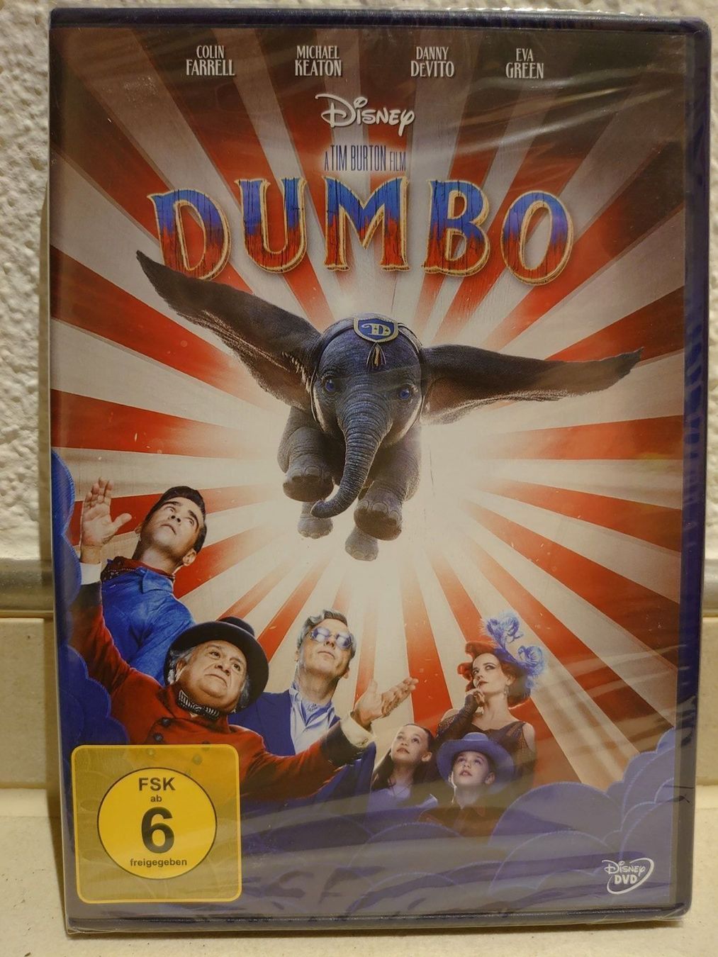 Tutti i DVDs: Disney Dumbo - Live Action - DVD – Nuovo e nell'imballaggio originale da Eich venduto da uhi-21