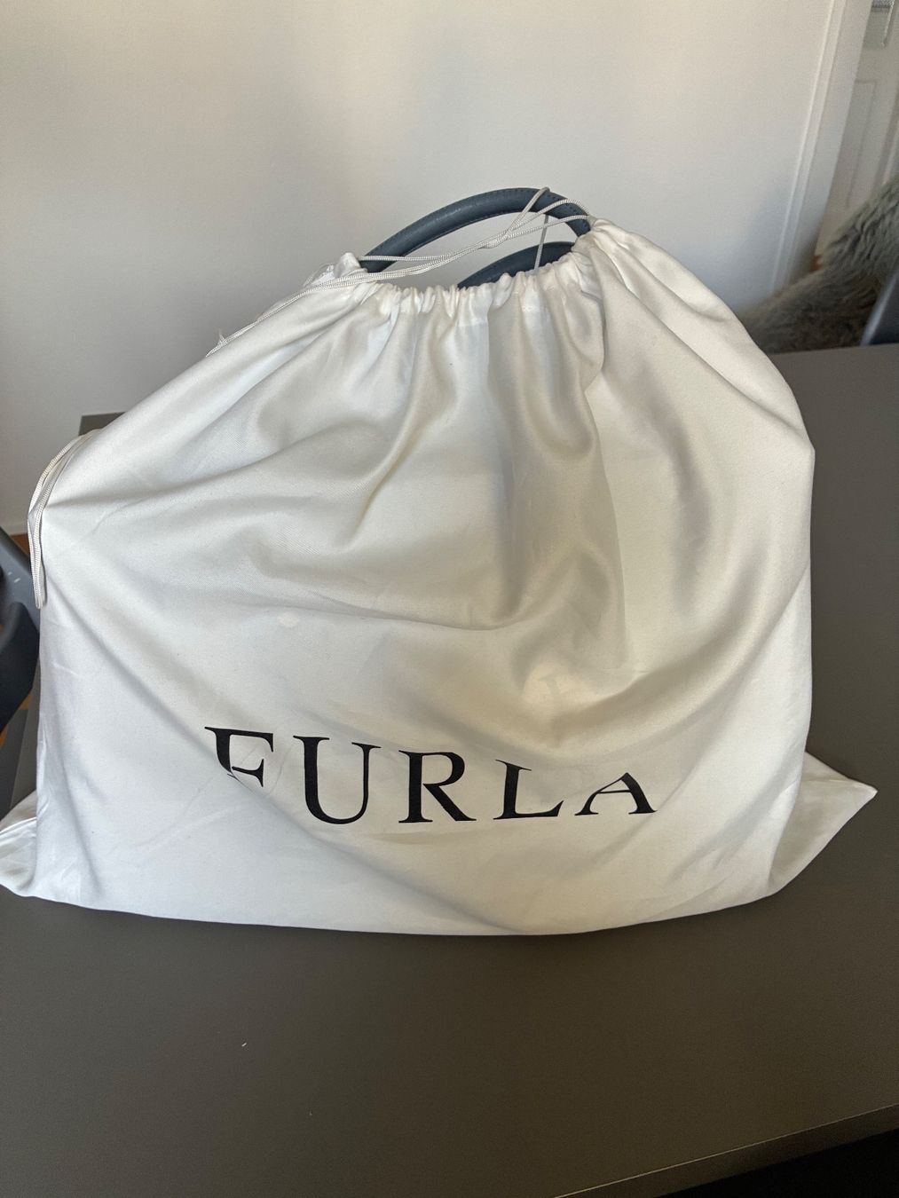 Borse da donna: Furla Tasche – Usato da Zürich venduto da Nikimir 1