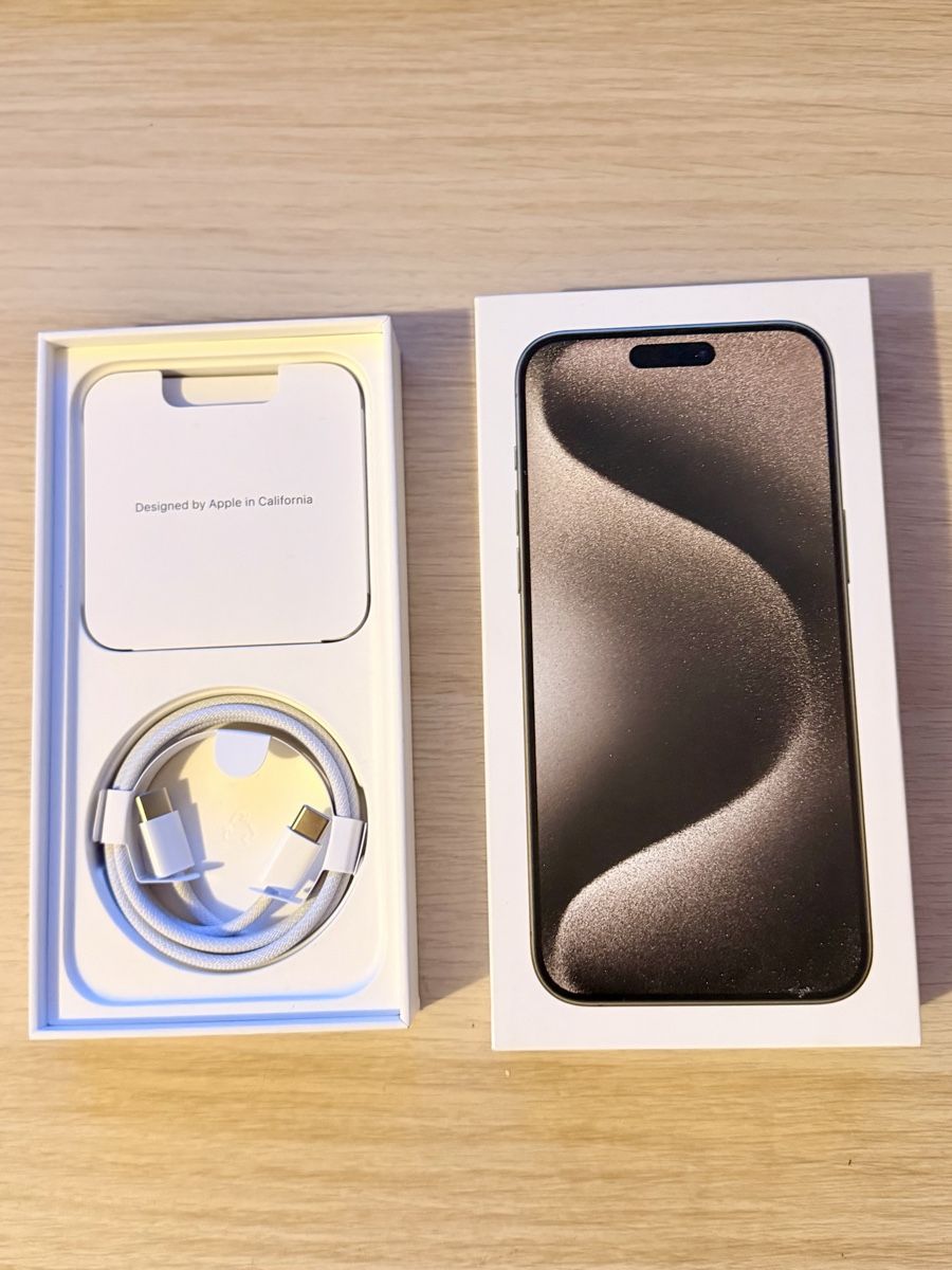 Apple Telefoni cellulari / Smartphones: iPhone 15 Pro Max 256GB - Natural Titanium – Nuovo (secondo la descrizione) da Windisch venduto da lfer32 1