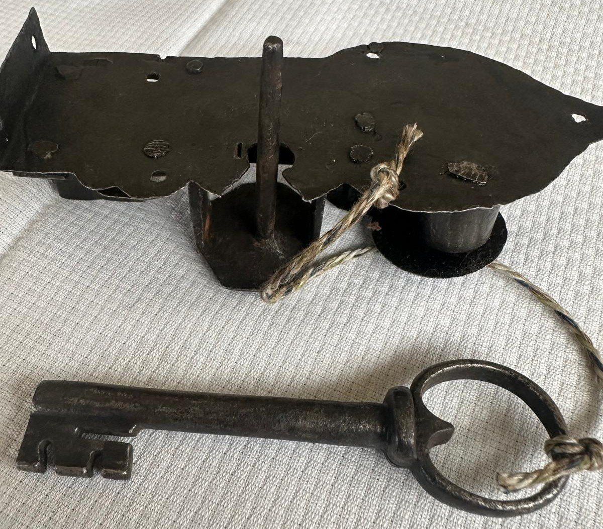 Lucchetti: ANTIKES SCHLOSS MIT SCHLÜSSEL – Usato da Ostermundigen venduto da Wyatt-Earp 3