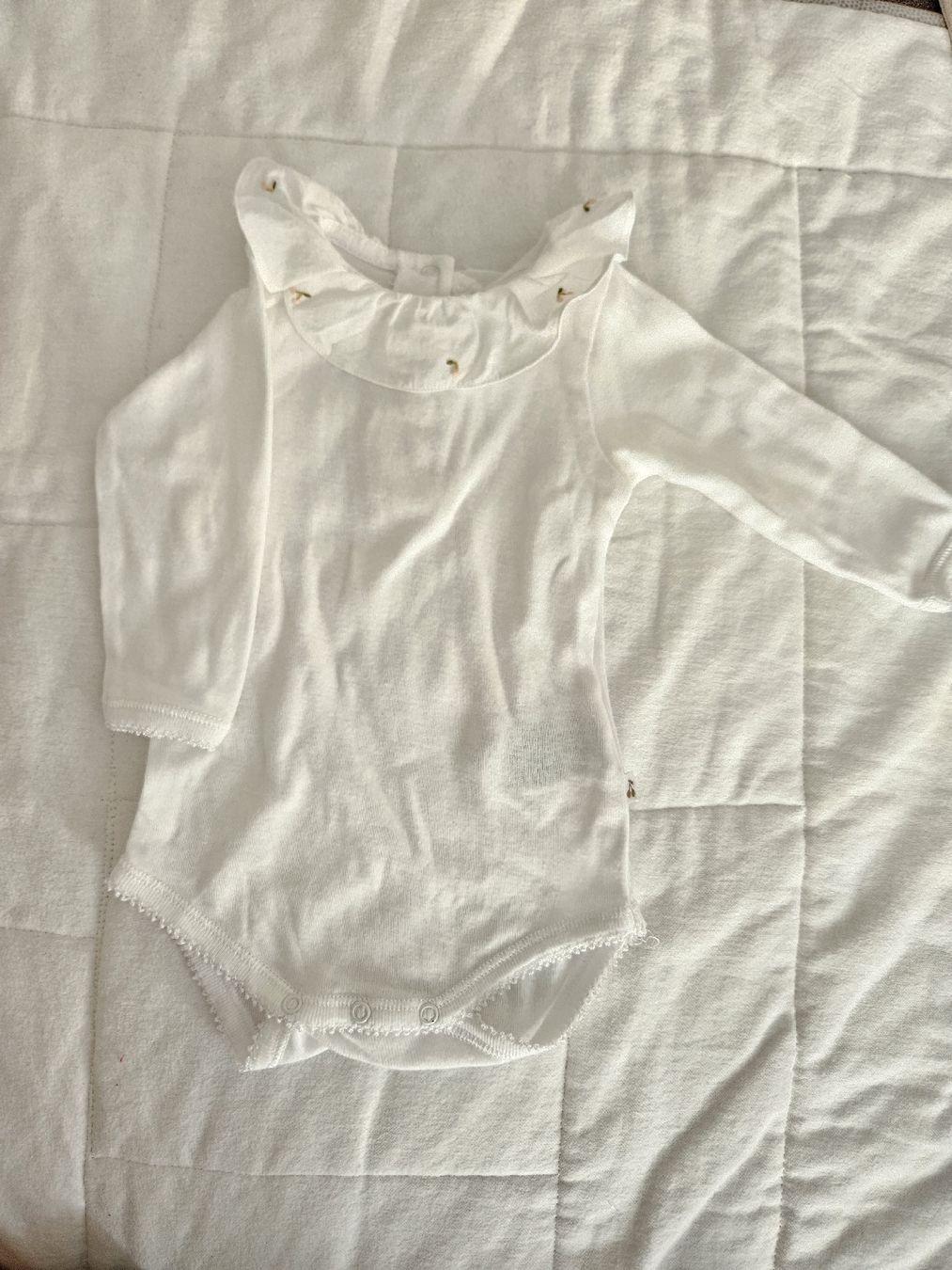 Bonpoint Chemises, Tops & T-shirts: Baby Long-Sleeve Bodysuit – Neuf (Voir description) à Zürich par mer_jld9