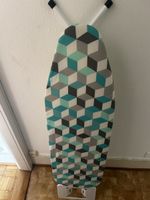 Planche à repasser avec housse design cubes 100x30cm