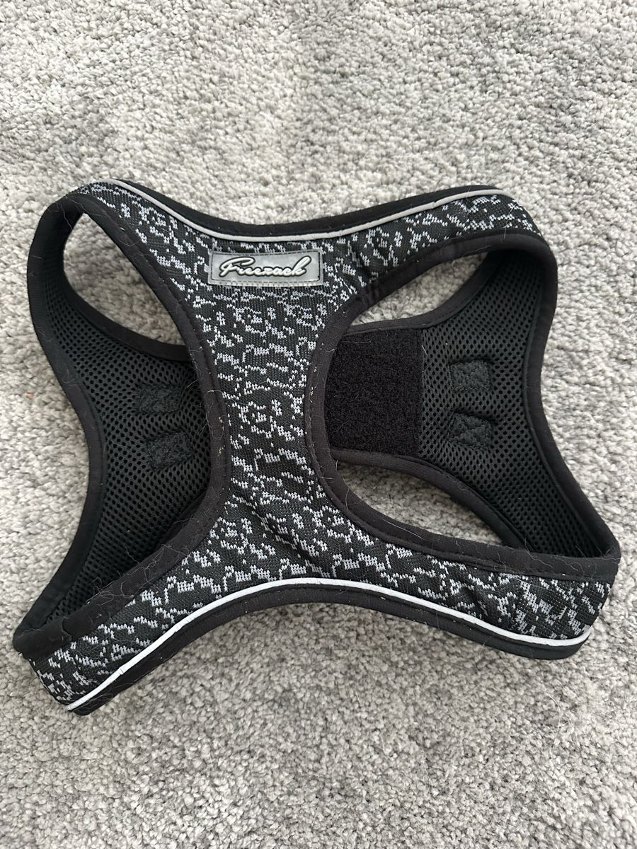 Guinzagli & Collari: Freezack Hundegeschirr XL – Usato da Wangen SZ venduto da Jaay_Sky