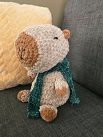 Handgemachtes Capybara Amigurumi Plüschtier mit Schal