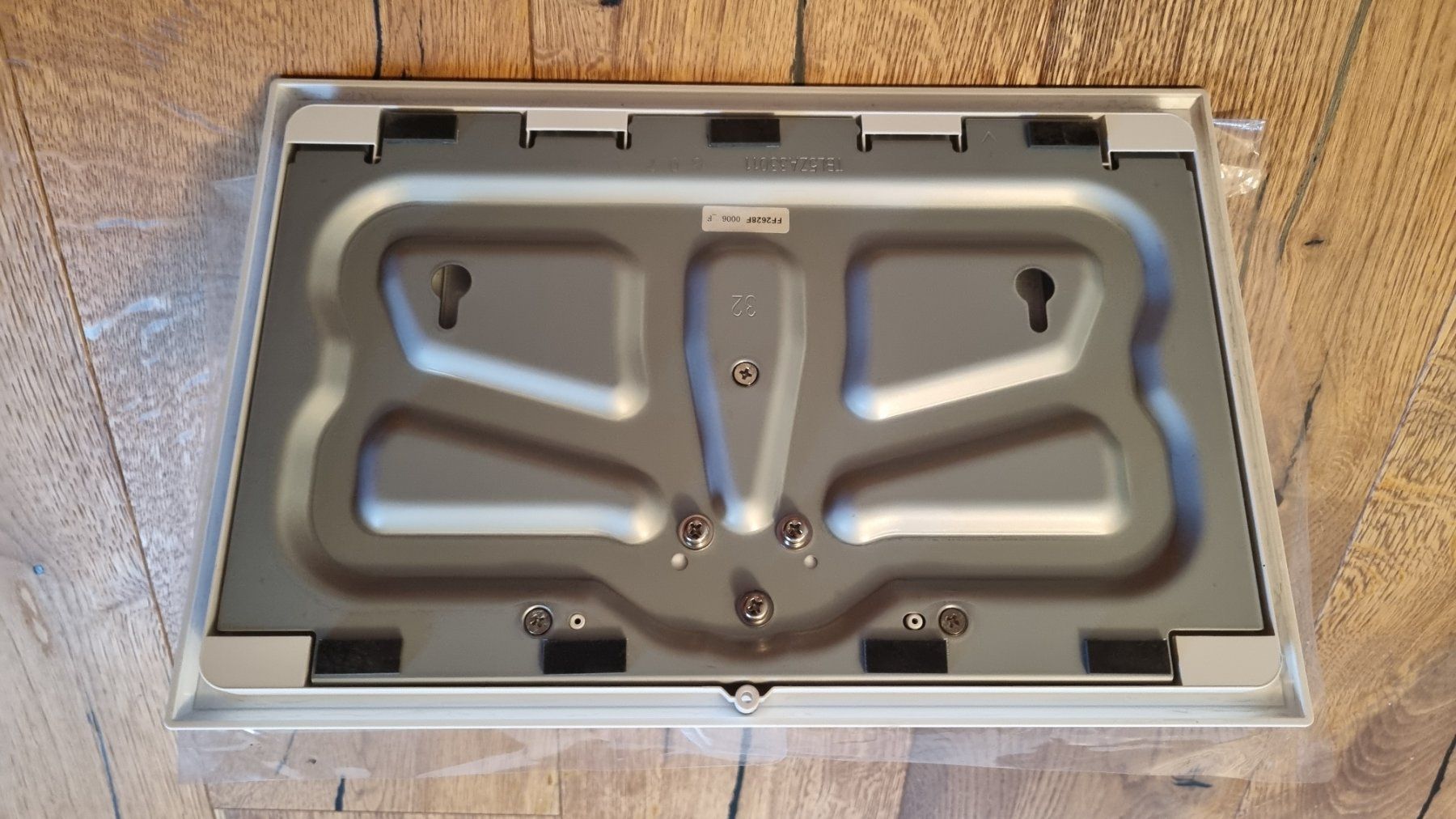 Staffa per monitor: TV Standfuss – Nuovo e nell'imballaggio originale da Fürigen venduto da Bucheli59 3