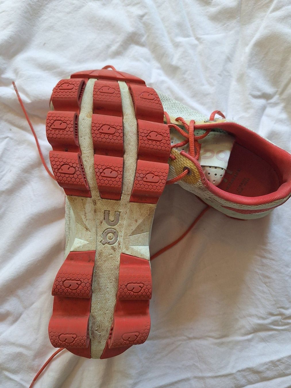 On Damenschuhe: Laufschuhe ON Grösse 40.5 – Gebraucht aus Winterthur von pf02 1