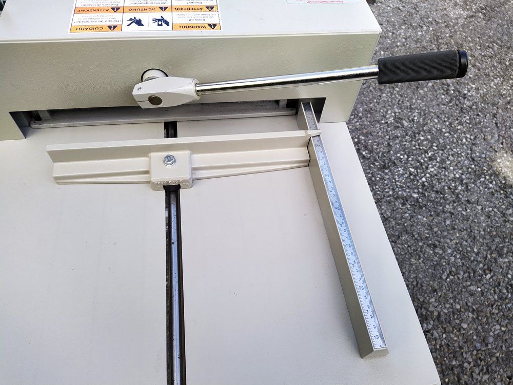 Altro materiale per ufficio: Découpeuse / Massicot Ideal 3905 – Usato da Morgins venduto da Laurentcorinne 5