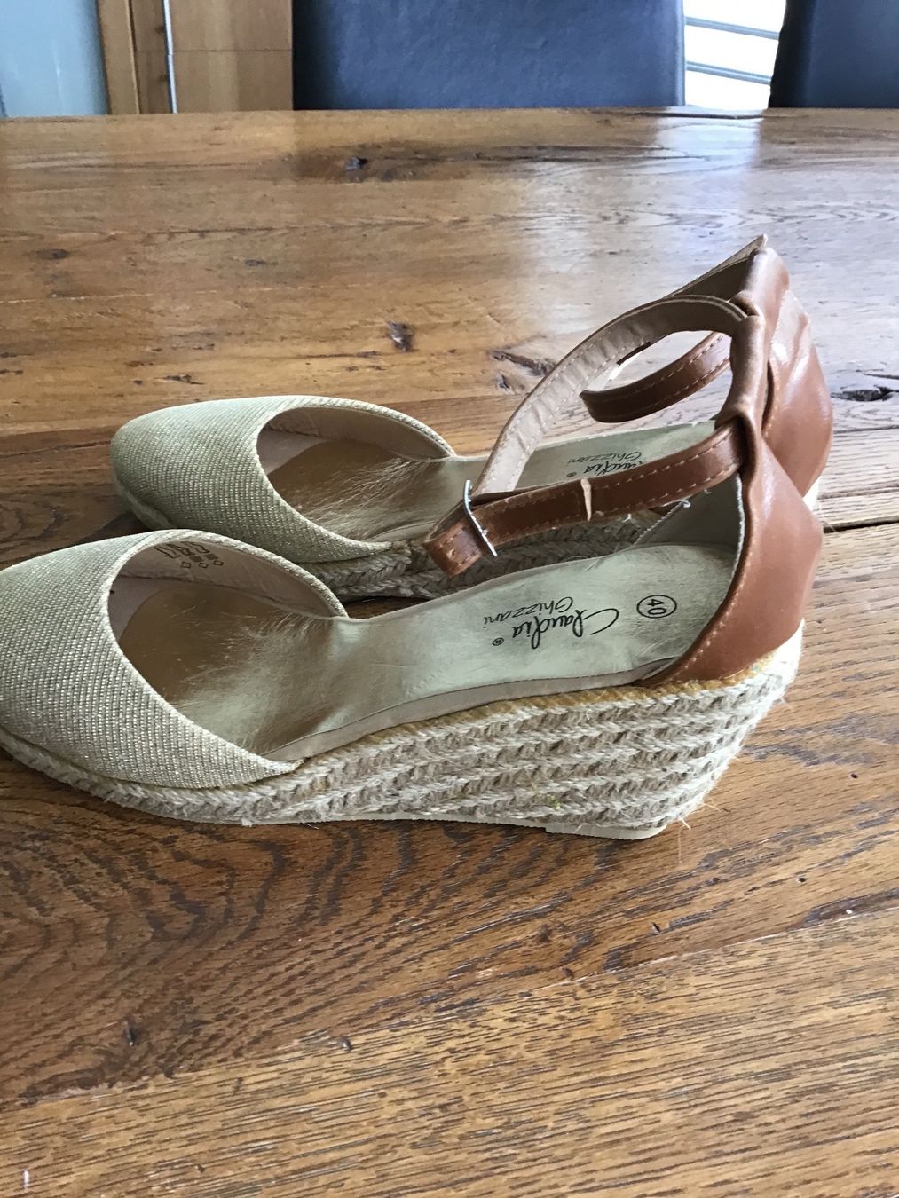 Damenschuhe: Sandalen Grösse 40 – Neu (gemäss Beschreibung) aus St. Ursen von B1993