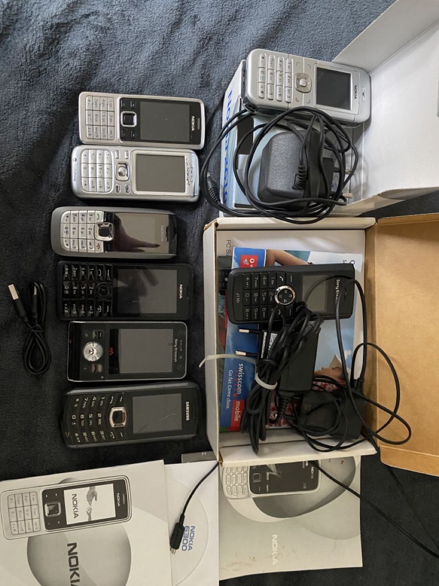 Nokia Telefoni cellulari / Smartphones: Handy Sammlung: Nokia, Sony Ericsson, Samsung - Retro! – Difettoso da Wengen venduto da rotstock1696 1
