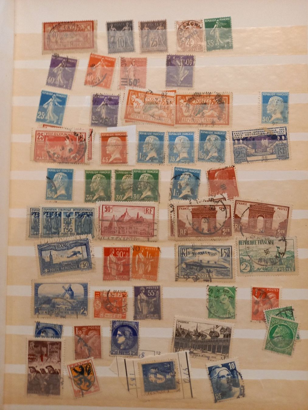 Tutti i francobolli: petite collection de timbre-poste français oblitérés – Usato da Lausanne venduto da leneko 4
