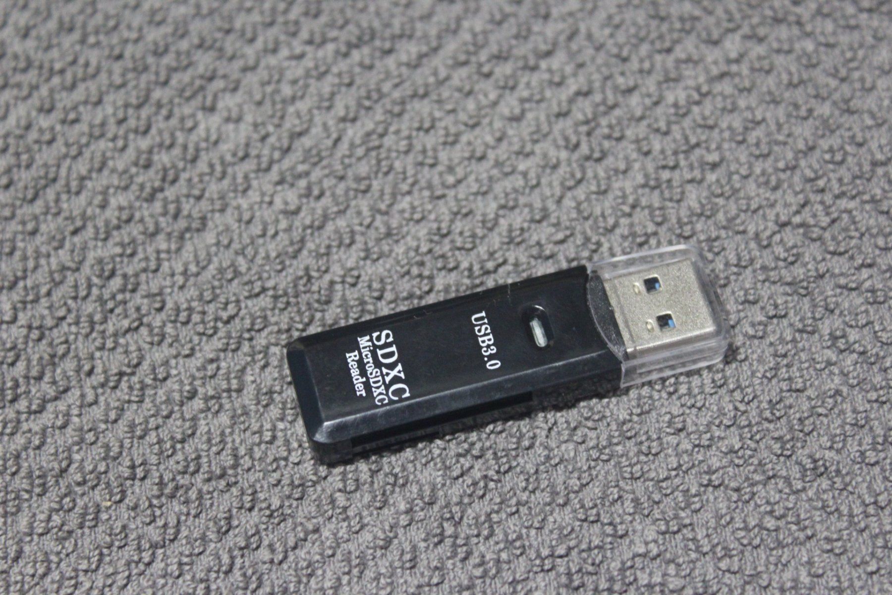 Lettori di schede: USB 3.0 Kartenleser Adapter Micro SD XC TF Card Reader PC – Nuovo (secondo la descrizione) da Kirchdorf AG venduto da suntory010