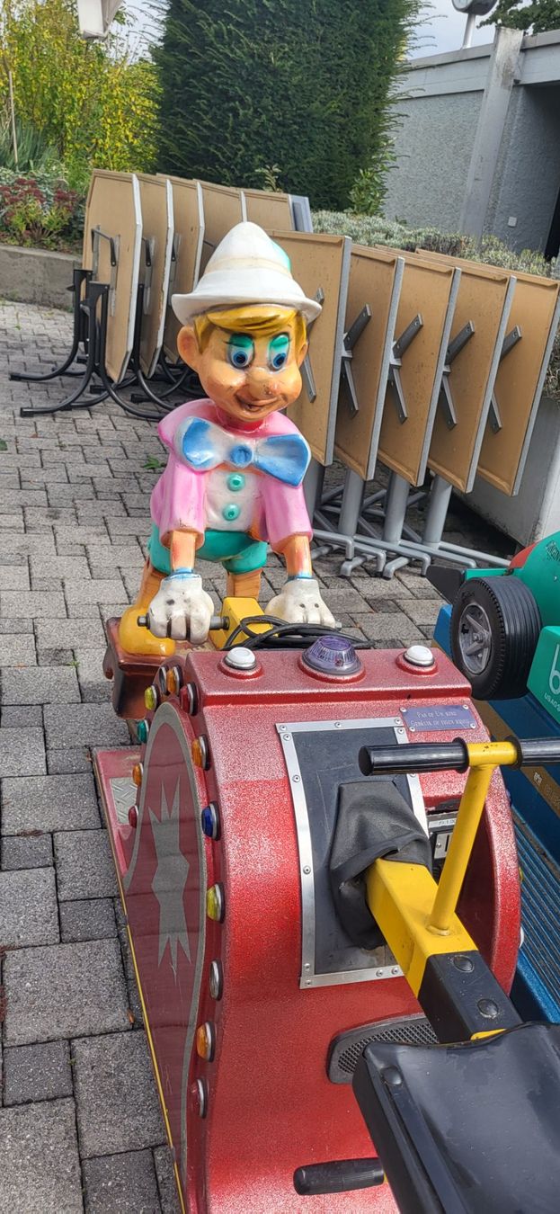 kiddie-rides-pinocchio-kinder-fahrzeugautomat-gebraucht-in-rheineck