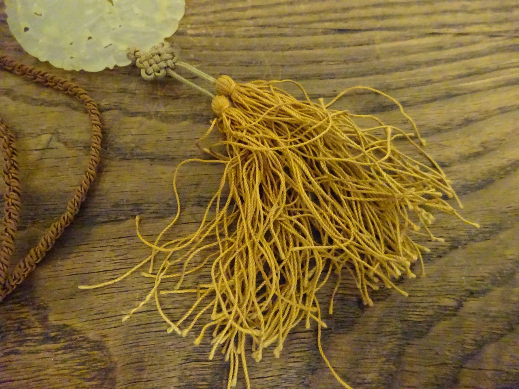 Catenine: Halskette Jade Seide China – Usato da Oetwil am See venduto da Golfsud 6