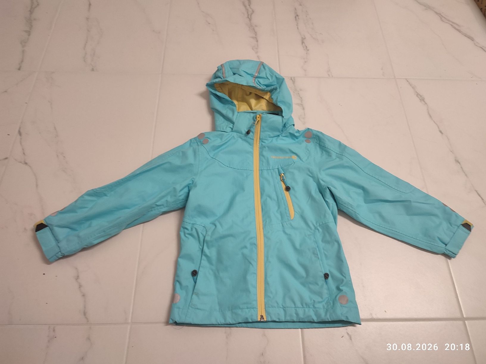 Trevolution Giacche & Cappotti: Trevolution Jacke Wasserdicht Gr.110 – Usato da Reinach BL venduto da marisne