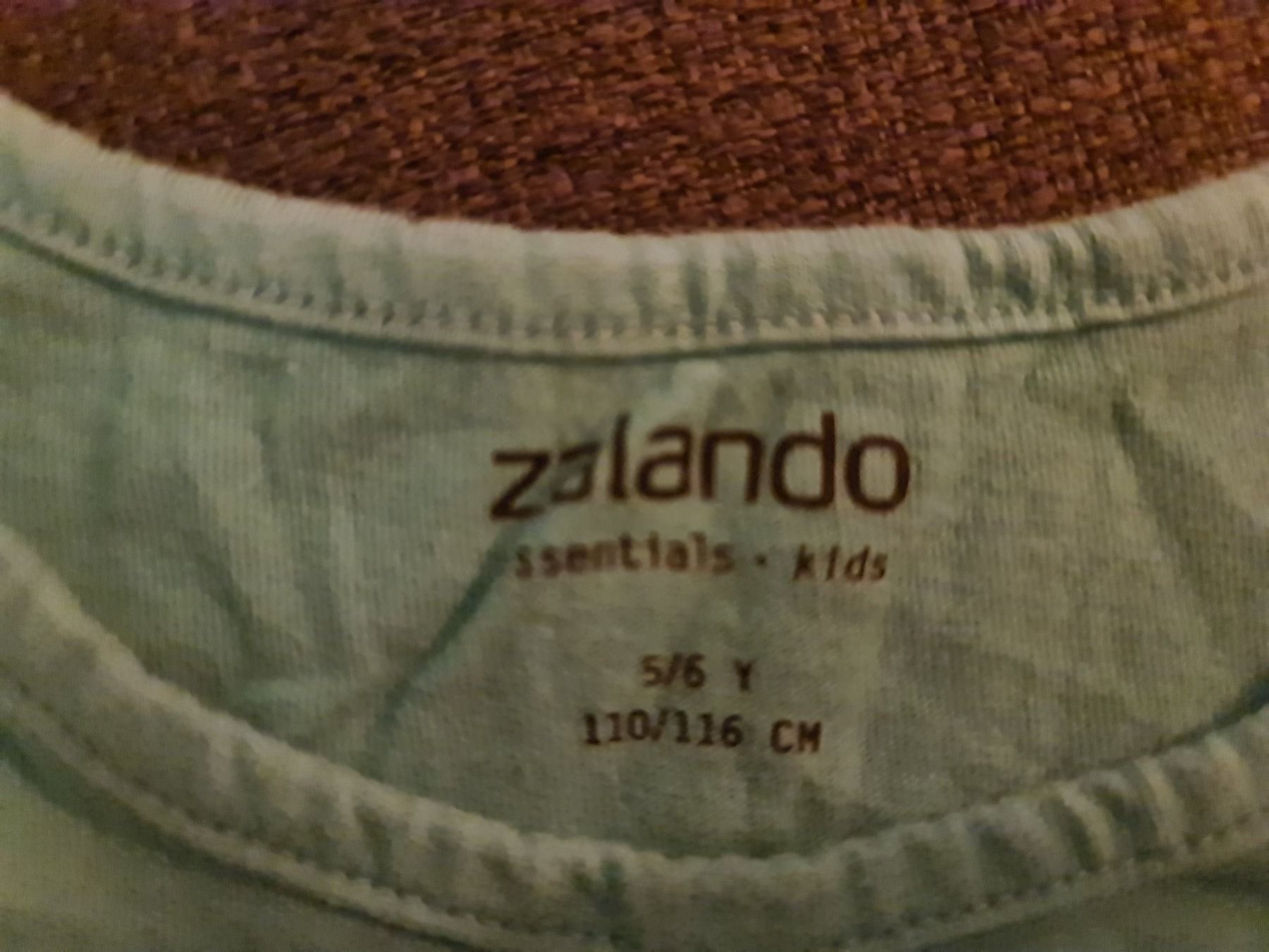 Zalando Camicie, T-shirt & Polo: Kinder Shirt – Usato da Fehraltorf venduto da Sumin 1