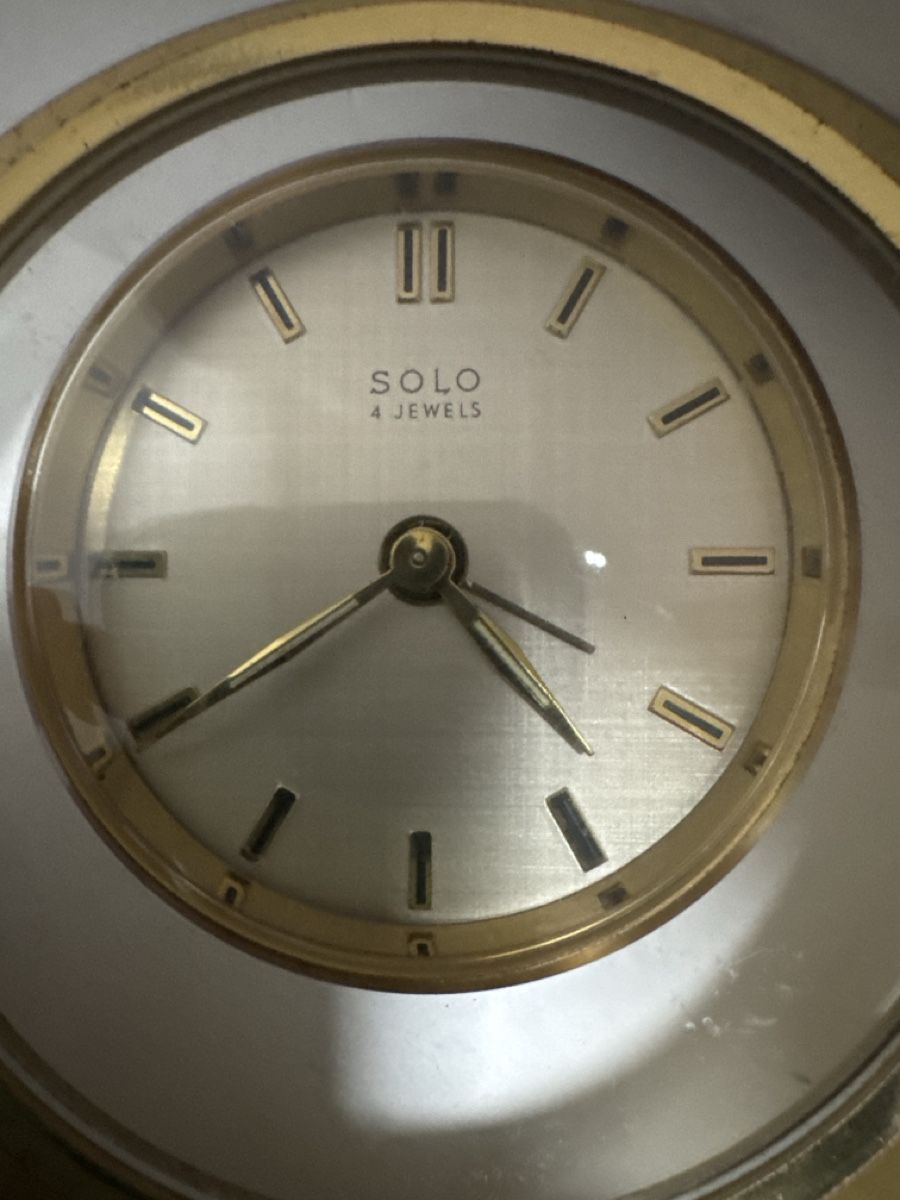 Stand- & Wanduhren: Horloge de table dorée SOLO 40-60 – Gebraucht aus La Chaux-de-Fonds von lida2005 5