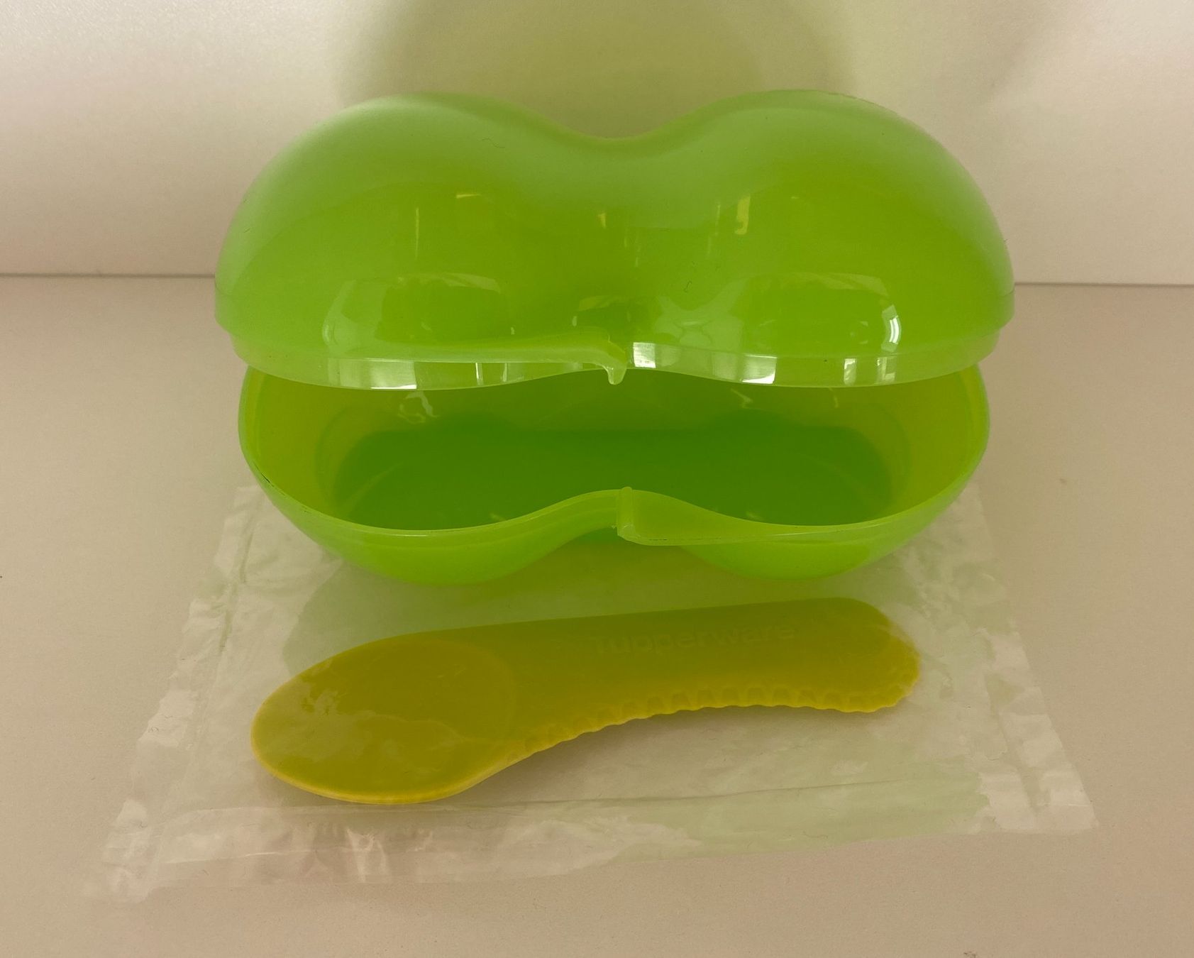 Tupperware Contenitori & Simili: Tupperware - Kiwi Box mit Löffel – Nuovo (secondo la descrizione) da Kaufdorf venduto da bambulka22 1