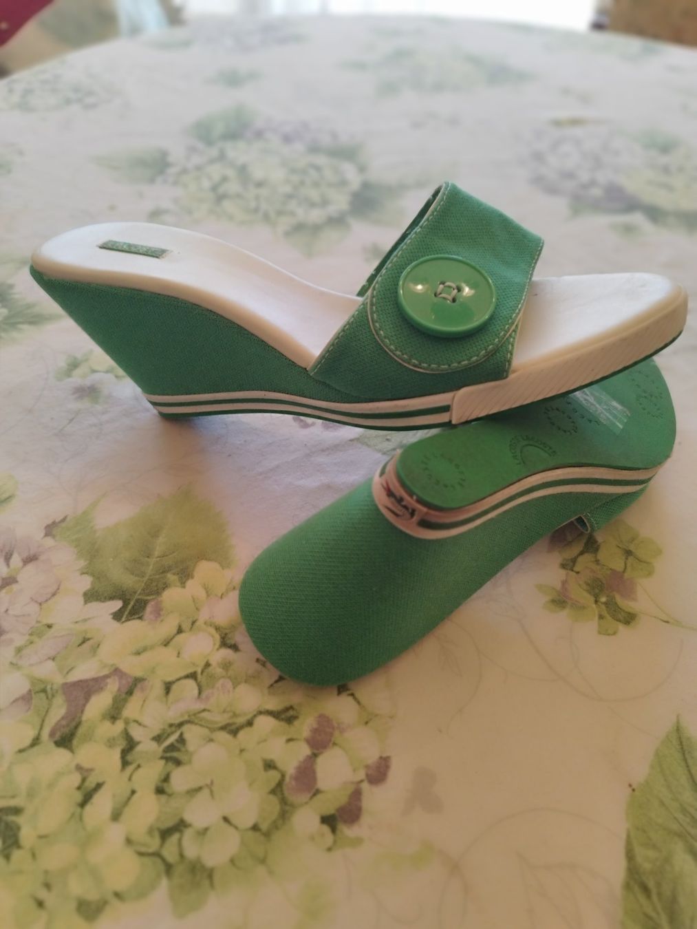 Lacoste Chaussures femmes: Lacosta schuh damen gr 41 – Neuf (Voir description) à Basel par pro_79rs