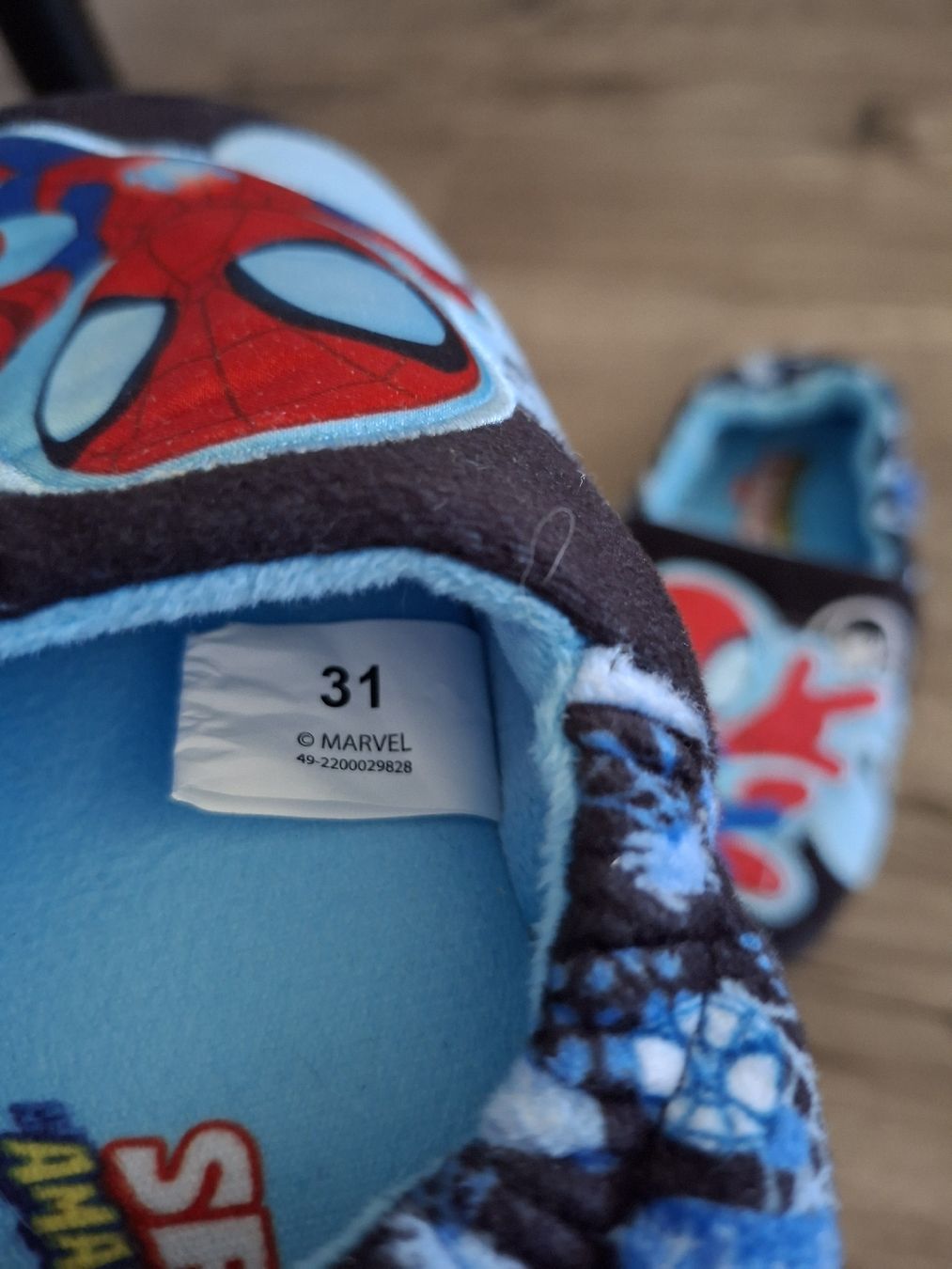 Scarpe per ragazzi: Kinder Hausschuhe Spiderman Grösse 31 – Nuovo (secondo la descrizione) da Winterthur venduto da Ausmisten2026 1