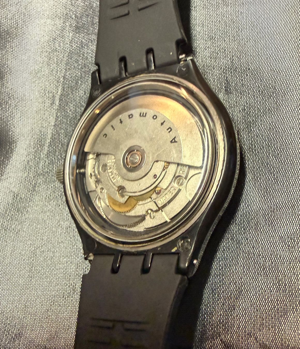 Swatch Uhren: Swatch Automatic Uhr Black Motion SAB100 Swiss Made – Gebraucht aus Glattbrugg von Xena14 3
