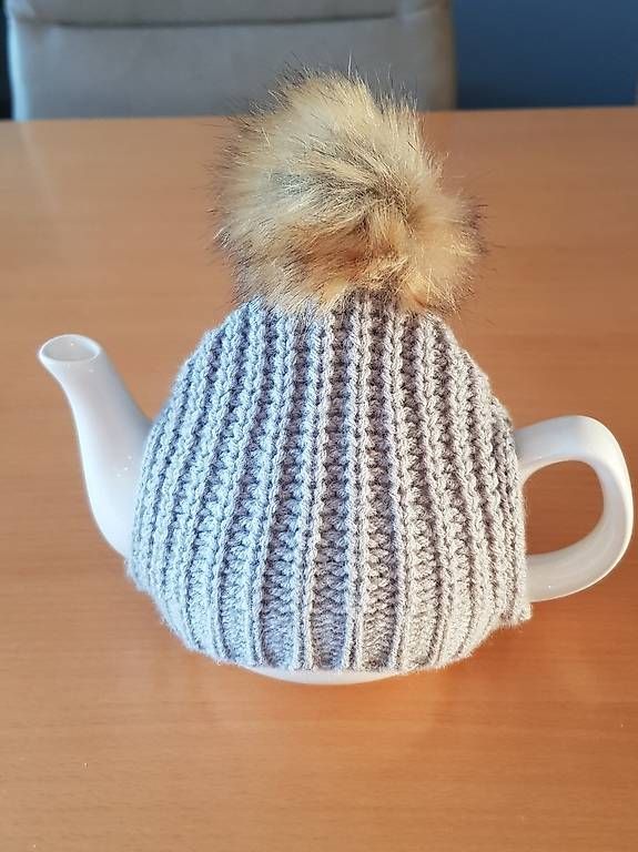 Teiere: Teekanne mit Strickmantel – Usato da Benken SG venduto da Alfa74
