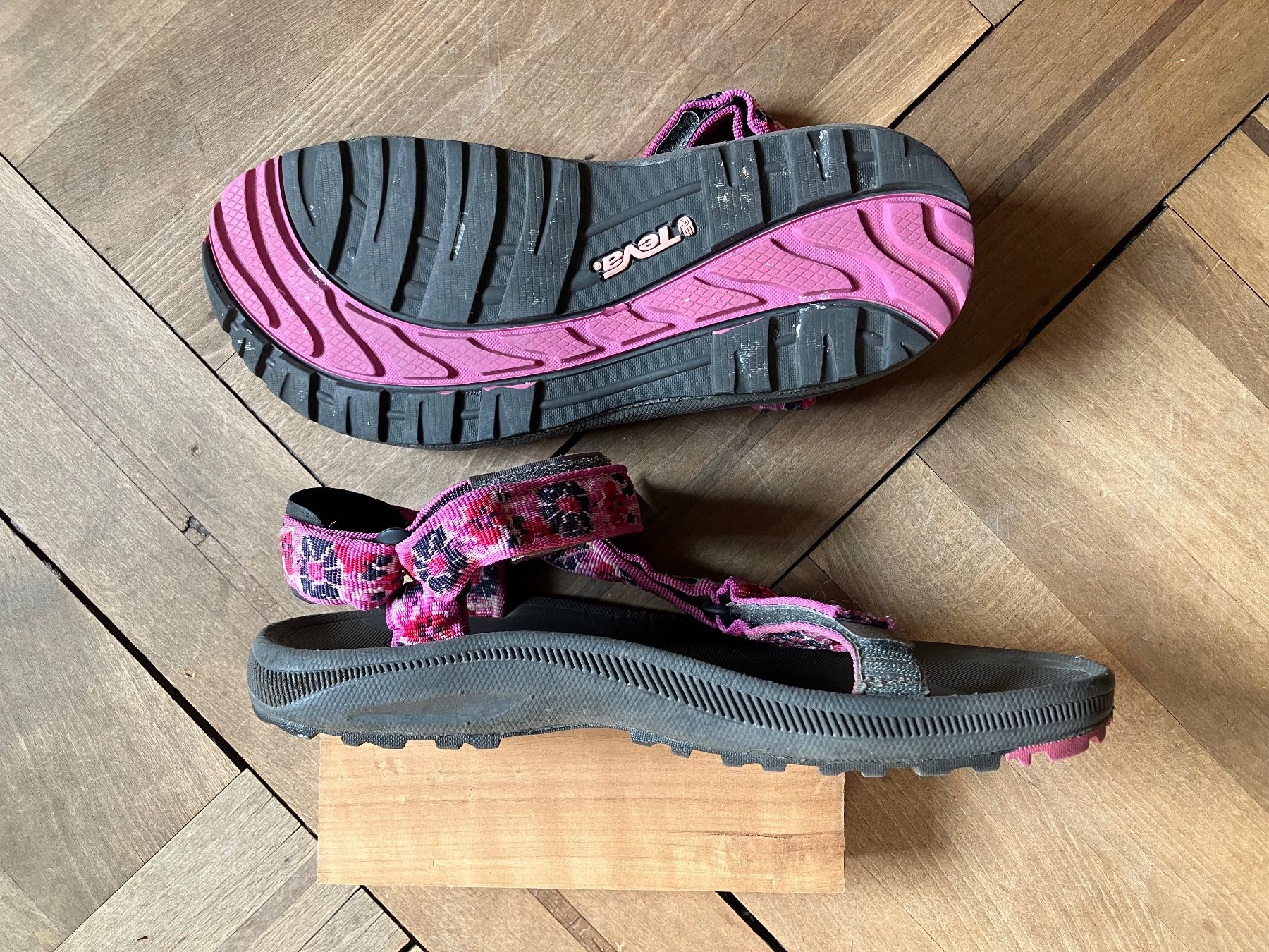 Teva Scarpe da donna: Teva Sandalen – Usato da Bern venduto da GB. 1