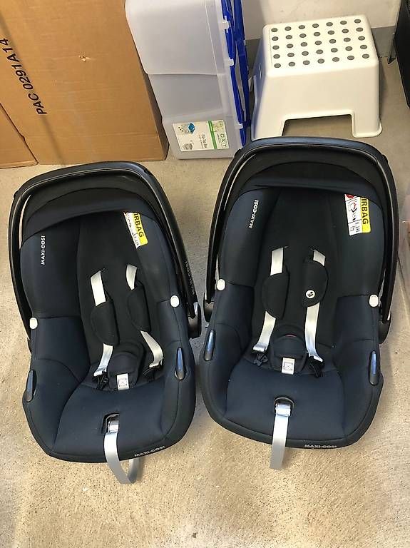 Maxi-Cosi Seggiolini per auto: 1x Babyschale CabrioFix i-Size essential graphite – Usato da Münsingen venduto da snitchrock