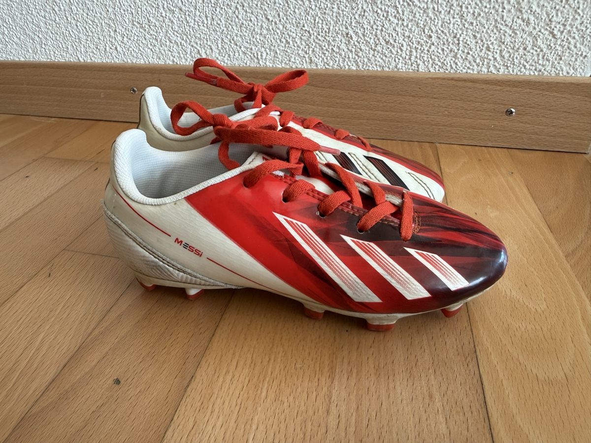 Adidas Scarpe per ragazzi: Fussballschuhe 30 – Usato da Bülach venduto da sawa22
