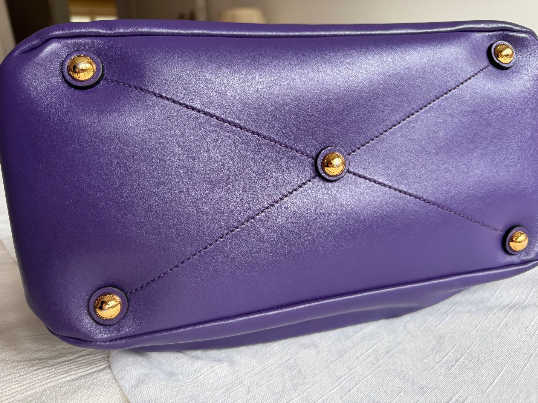 Miu Miu Taschen für Damen: MIU MIU Tasche – Neu (gemäss Beschreibung) aus Zürich von nad_8tc8 3