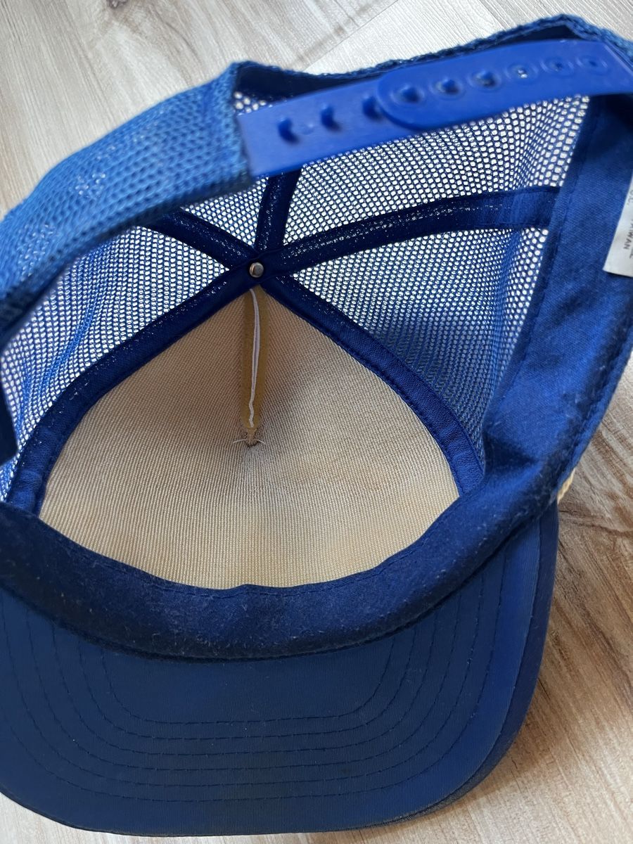 Copricapi, berretti & cappellini: Vintage Truckercap – Usato da Wigoltingen venduto da _vntg_ 2