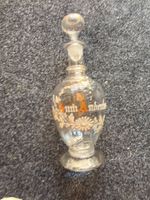 Vintage Glaskaraffe mit Blumenverzierung und Glasstopfen