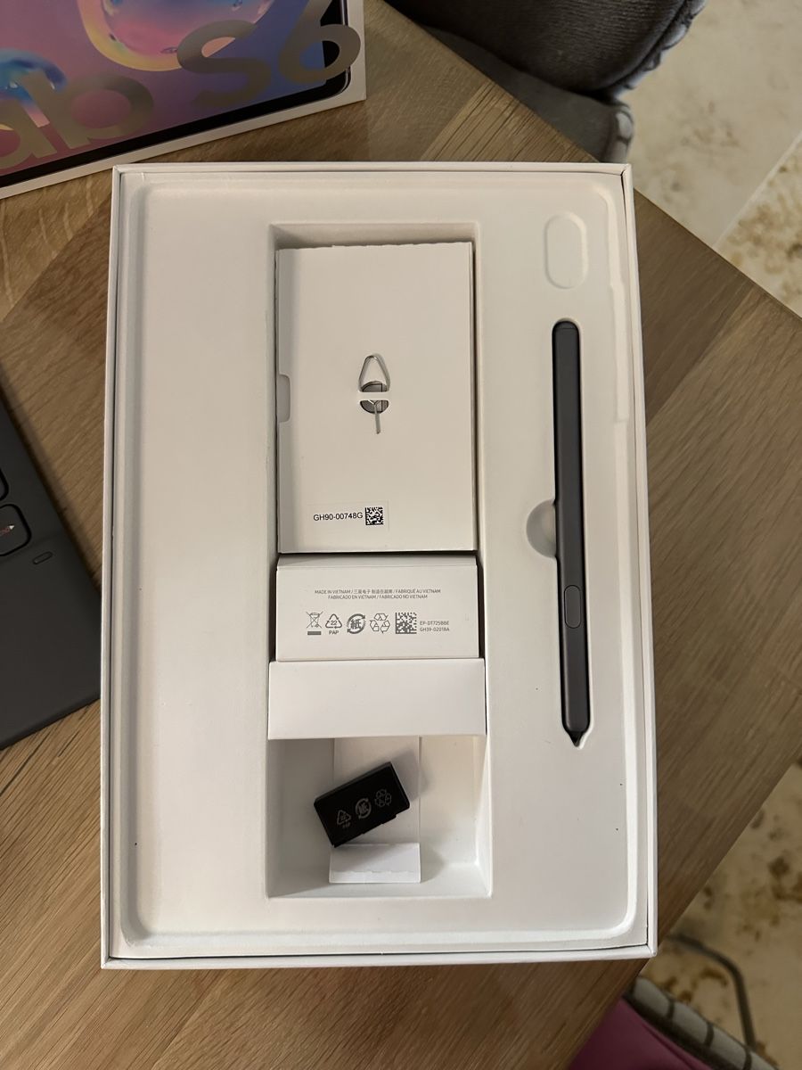 Samsung Tablet PC: Samsung Galaxy Tab S6 (kein Lite) – Defekt aus Siggenthal Station von DynamicLight 5